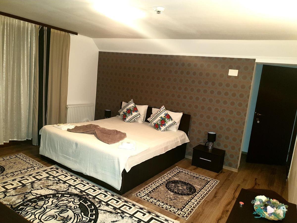 Hotel Casa Daniel à Bran  Extérieur photo